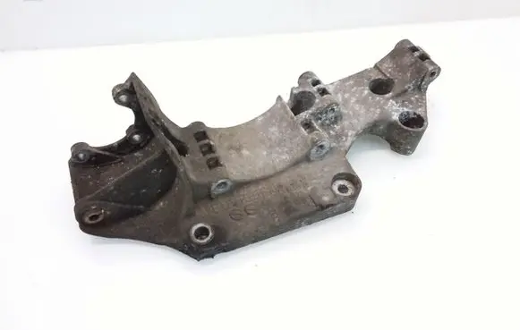 Volkswagen Polo III 6N 6N2 6NF Generator/alternator bracket 045903143C
