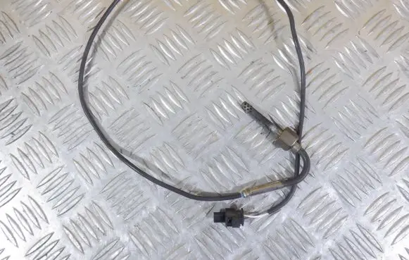 Mercedes-Benz A W169 Exhaust gas temperature sensor A0051539228