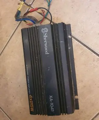 Volkswagen Golf I Sound amplifier XA1041