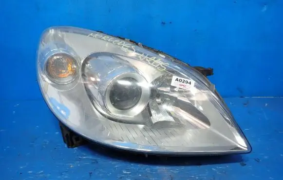 Mercedes-Benz B W245 Headlight/headlamp A1698208061