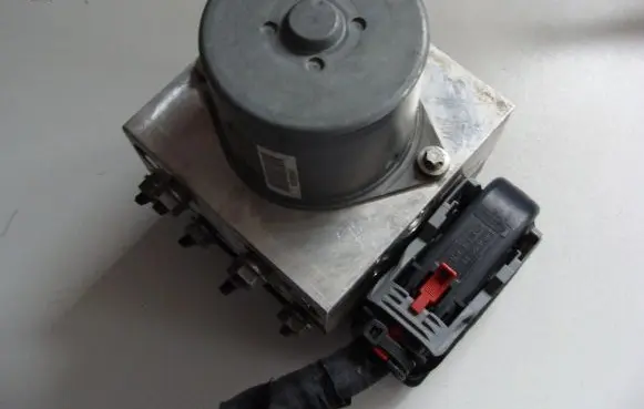 Volkswagen Tiguan ABS Pump