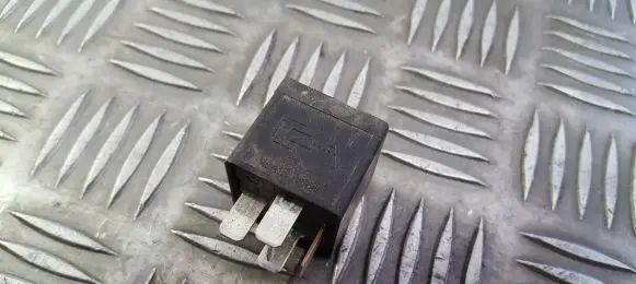 Ford Mondeo Mk III Other relay F0AB14B192AA F0AB-14B192-AA