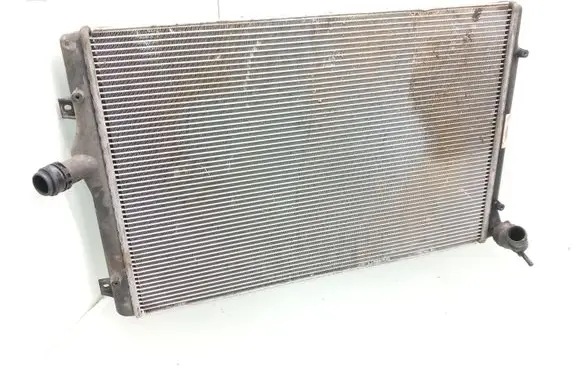 Volkswagen PASSAT B6 Coolant radiator 3C0121253K