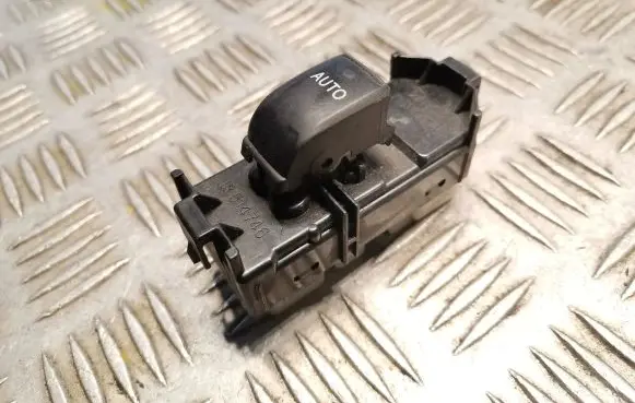 Lexus IS 220D-250-350 Electric window control switch 8403053020
