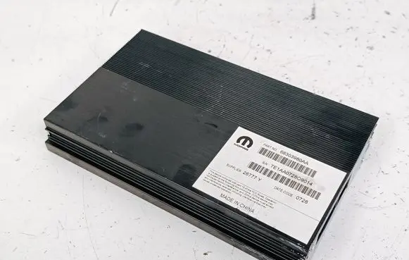 Dodge Durango III Sound amplifier 68303980AA