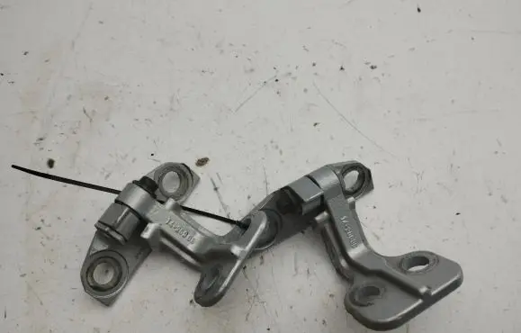 Rear door hinge set