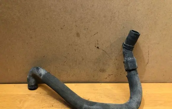 Renault Kangoo I Engine coolant pipe/hose