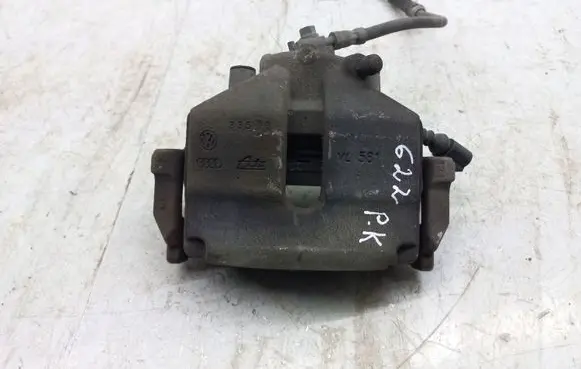 Volkswagen PASSAT CC Front brake caliper