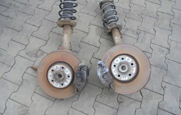 Front wheel hub