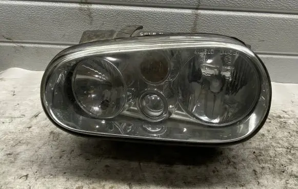 Volkswagen Golf IV Headlight/headlamp 1J1941015B