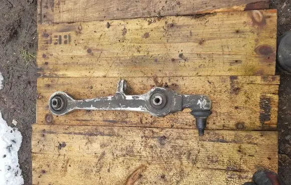 Audi A4 S4 B5 8D Front lower control arm/wishbone