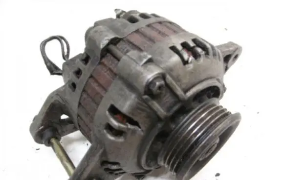 Hyundai Elantra Generator/alternator 9051533