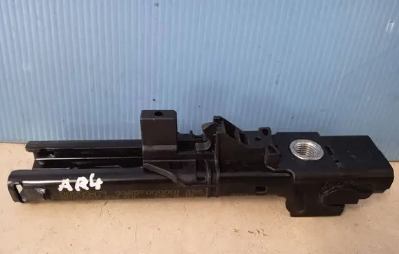 Skoda Octavia Mk3 (5E) Seat belt height adjuster 8V0857819A