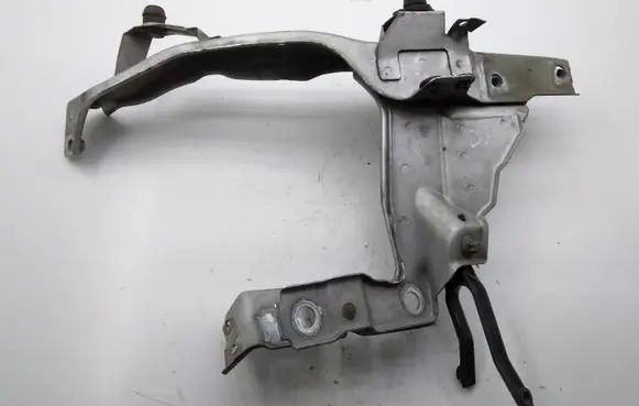 Opel Zafira B Headlight/headlamp mounting bracket