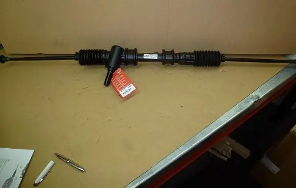 Skoda Felicia I Steering rack JRM206