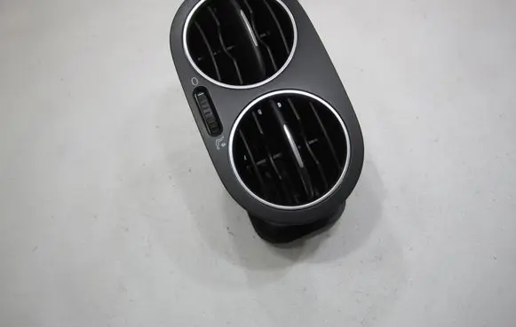 Volkswagen Golf Plus Dash center air vent grill 5M0819759
