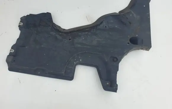 BMW M5 F90 Fuel tank bottom protection 8060096 51758060096 74850613