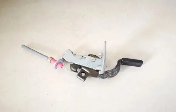 Toyota Avensis T220 Engine bonnet (hood) release handle