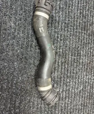 BMW 7 G11 G12 Engine coolant pipe/hose 8577057