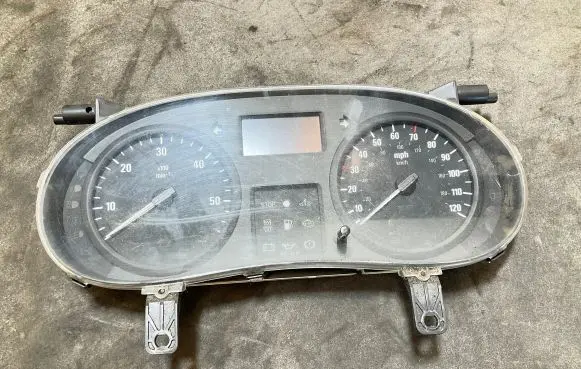 Renault Master II Speedometer (instrument cluster) P8200408680 216784373 216787741