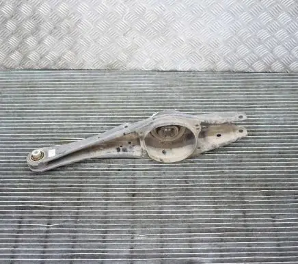 Volkswagen PASSAT B8 Rear upper control arm/wishbone 3Q0505311C