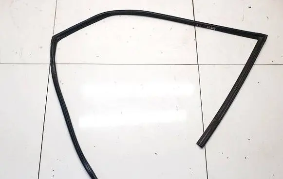 KIA Ceed Rubber seal front coupe door 