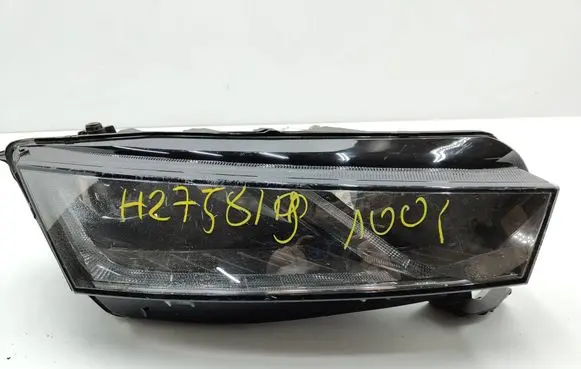 Skoda Octavia Mk4 Headlight/headlamp 5E4941016A