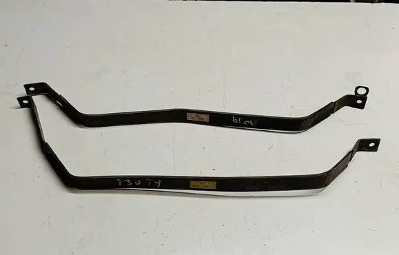 Hyundai i30 Fuel tank mounting bracket AW52F8A5269