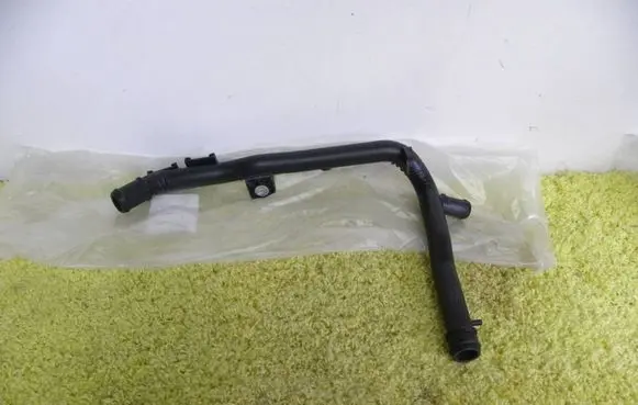 Volkswagen PASSAT B8 Engine coolant pipe/hose 03l121065aj