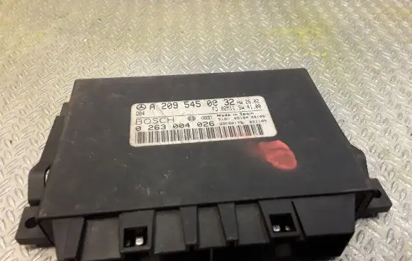 Mercedes-Benz CLK A209 C209 Parking PDC control unit/module 2095450032 A2095450032