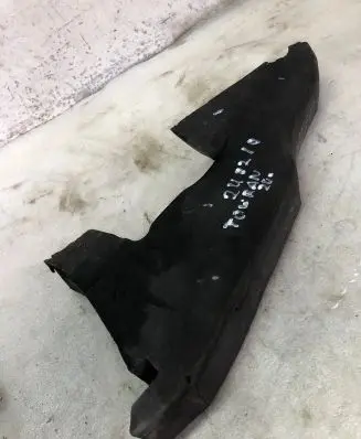Volkswagen Touran III Fender foam support/seal 