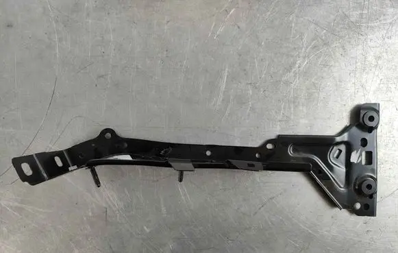 Audi A4 S4 B9 8W Fender mounting bracket 8w0821136c