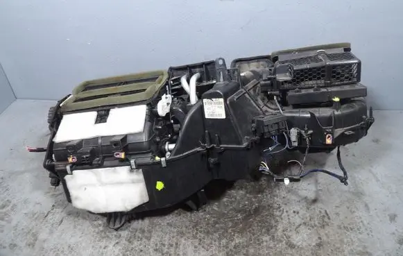 Dodge Nitro Interior heater climate box assembly T1005783F