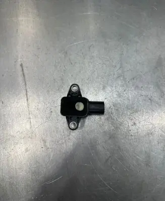 Volkswagen Polo V 6R Airbag deployment crash/impact sensor 1Q0955557 290110 022480