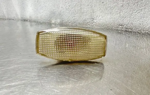 Chevrolet Aveo Front fender indicator light E130638
