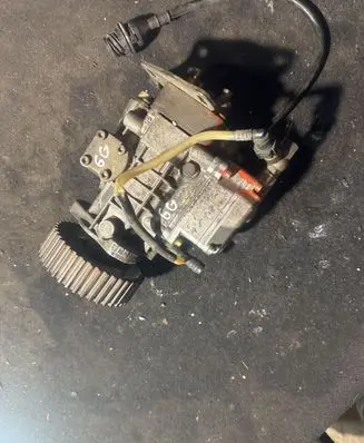 Renault Megane I Fuel injection high pressure pump 0460414983