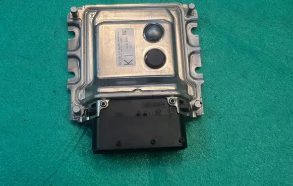 Nissan Navara D23 Engine control unit/module ECU 237305JK0A