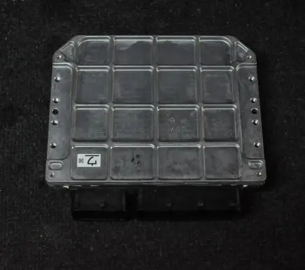 Lexus CT 200H Engine control unit/module