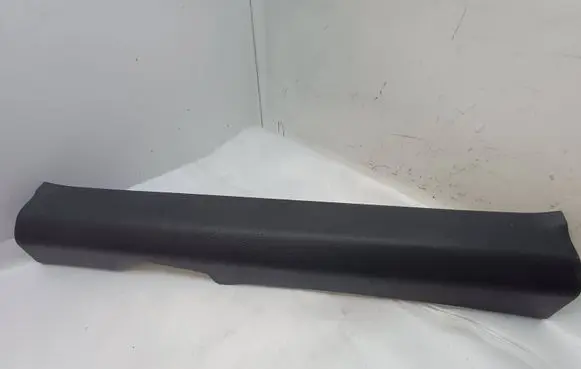 Front sill trim cover