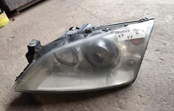 Ford Mondeo Mk III Headlight/headlamp