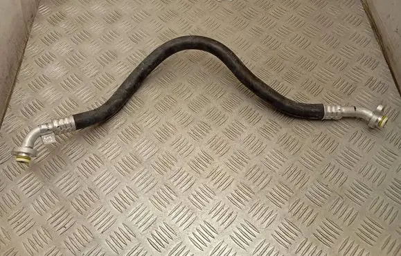 Volvo XC60 Air conditioning (A/C) pipe/hose 32400318