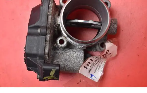 Hyundai i30 Throttle body valve 35100-2A900