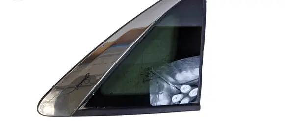 Ford Escape IV Rear side window 43R004589 R83UB E000266