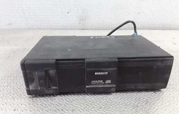 Renault Espace - Grand espace IV CD/DVD changer 8200207100