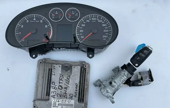 Audi A3 S3 8P Speedometer (instrument cluster) 8P0920930T 1K0905851B 8P0907115E