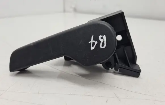 Volkswagen PASSAT B7 Engine bonnet (hood) release handle 1J1823533C 1K1823633