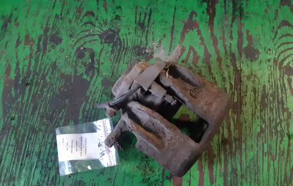 Mercedes-Benz C W202 Front brake caliper