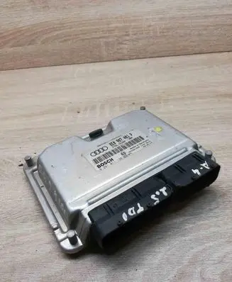 Audi A6 S6 C5 4B Engine control unit/module ECU 8E0907401P 0281011136