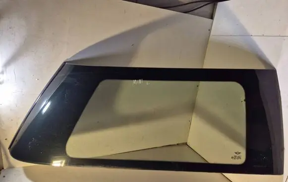 Mini One - Cooper R50 - 53 Rear side window 43R001025