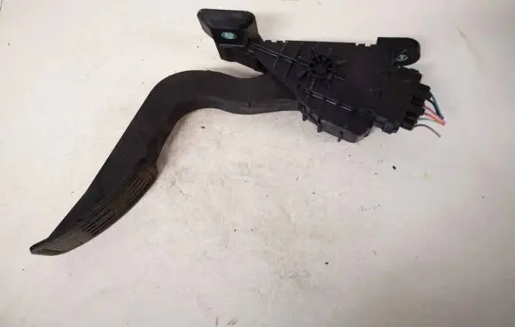 Mazda 3 II Accelerator throttle pedal cc3041600 198800-3480